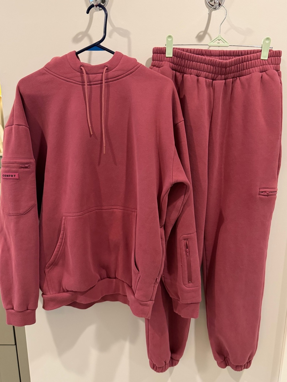 Comfrt Travel Essentials set Medium